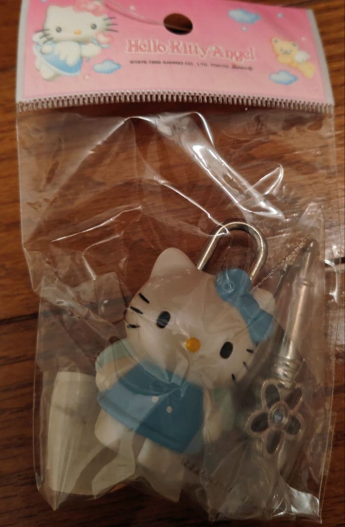 【希少】ハローキティ エンジェル 南京錠 8個セット 平成レトロ （バラ売り可）