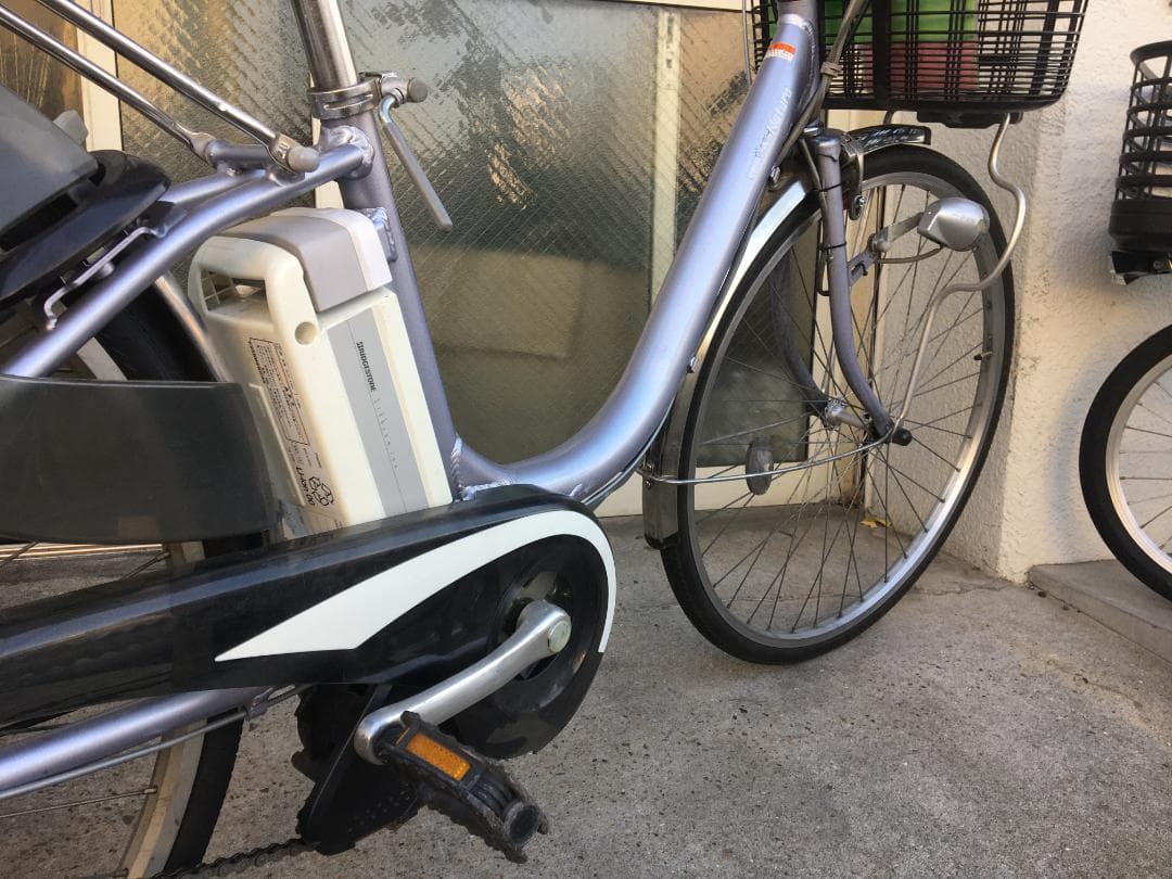 地域限定送料無料　パス　ナチュラ　8,9AH　シルバー系　神戸市　電動自転車
