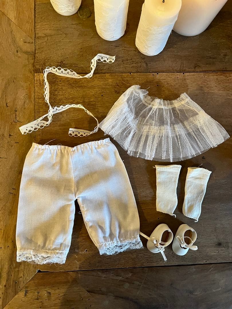 ◆フランスアンティーク｜限定1セットビスクドールフリルレスドレス靴ペチコート靴下