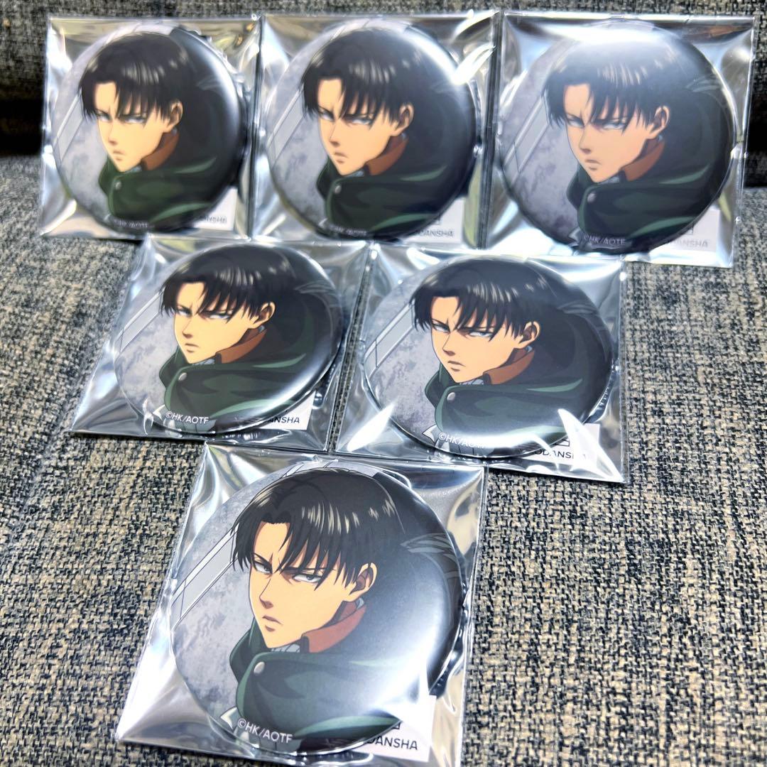 進撃の巨人　リヴァイA トレーディング缶バッジ　6個