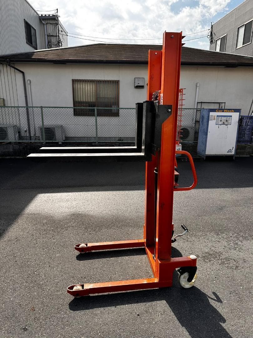 中古ハンドフォークリフト 昇降 最高位1650mm　2T フォーク長さ825mm