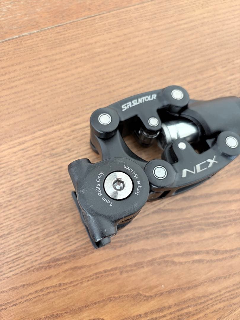 SR SUNTOURサスペンションシートポスト/NCX EXA Formリアサス