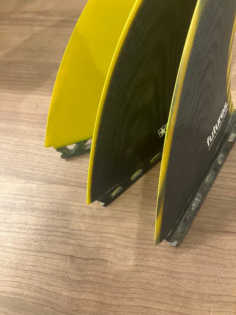 サーフボードフィン 3枚セット イエロー/ブラック パイゼル Lサイズ