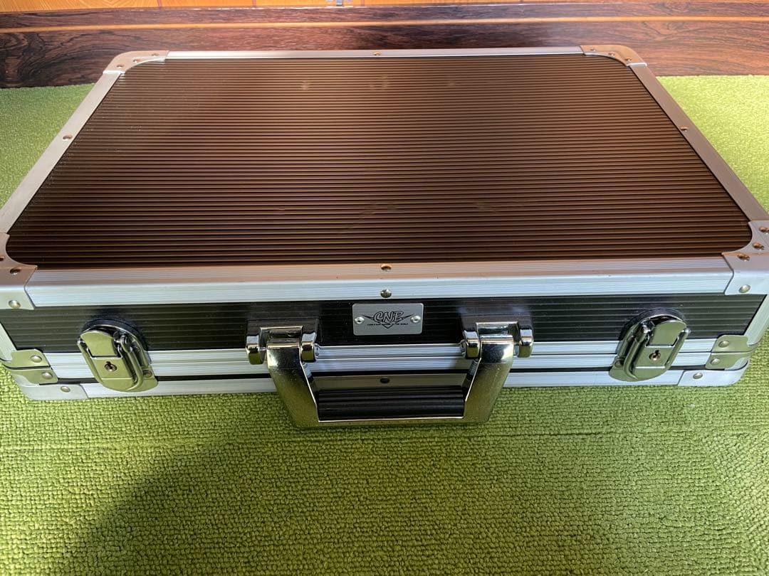 BOSS ME-80 ギターエフェクター（エフェクターケース付き）