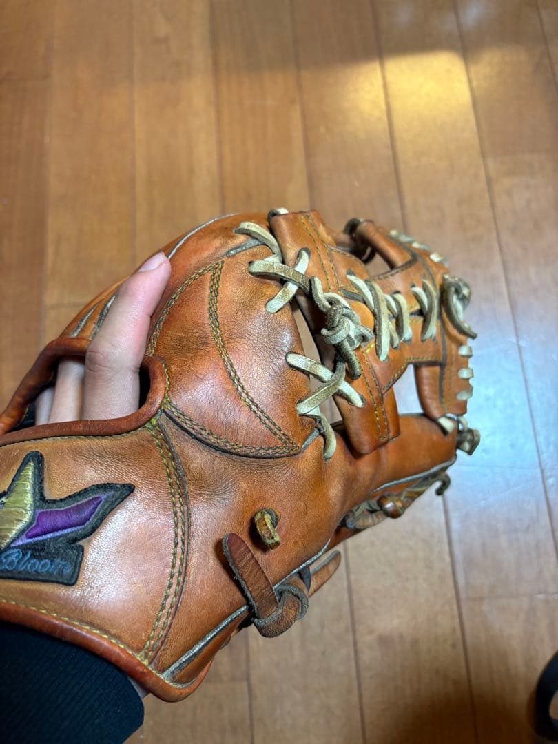 ロータスブルーム硬式用グローブ