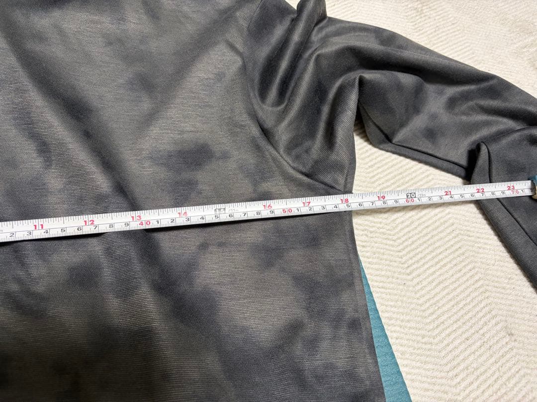 トラビスマシュー　Travis Mathewタイダイ模様 セットアップ