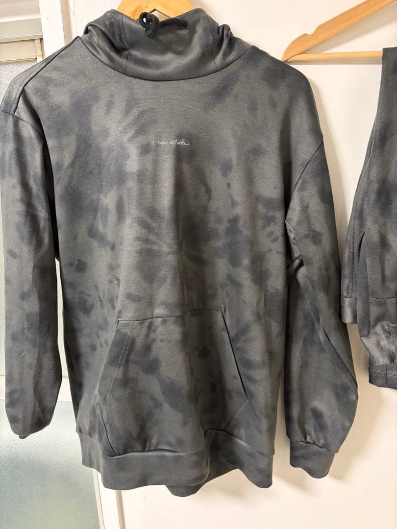 トラビスマシュー　Travis Mathewタイダイ模様 セットアップ