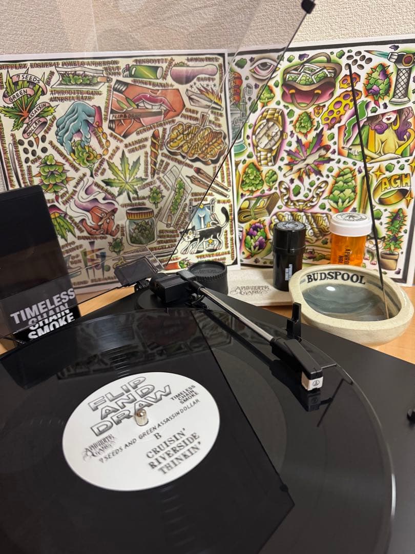 アフロディーテギャンググリーンアサシンダラレコード２枚プレイヤースピーカー。