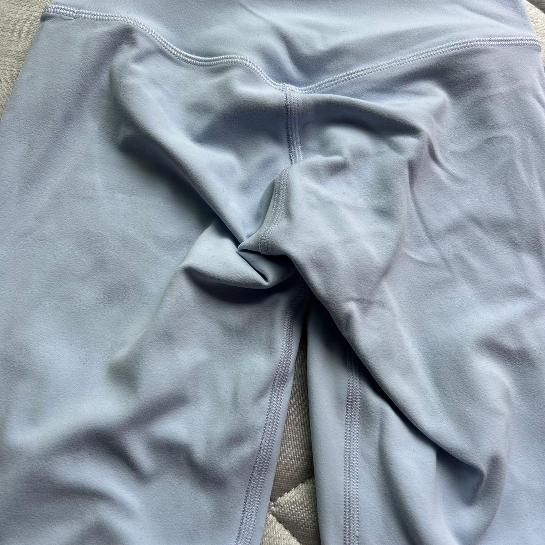 ルルレモンレギンス０　ライトブルー