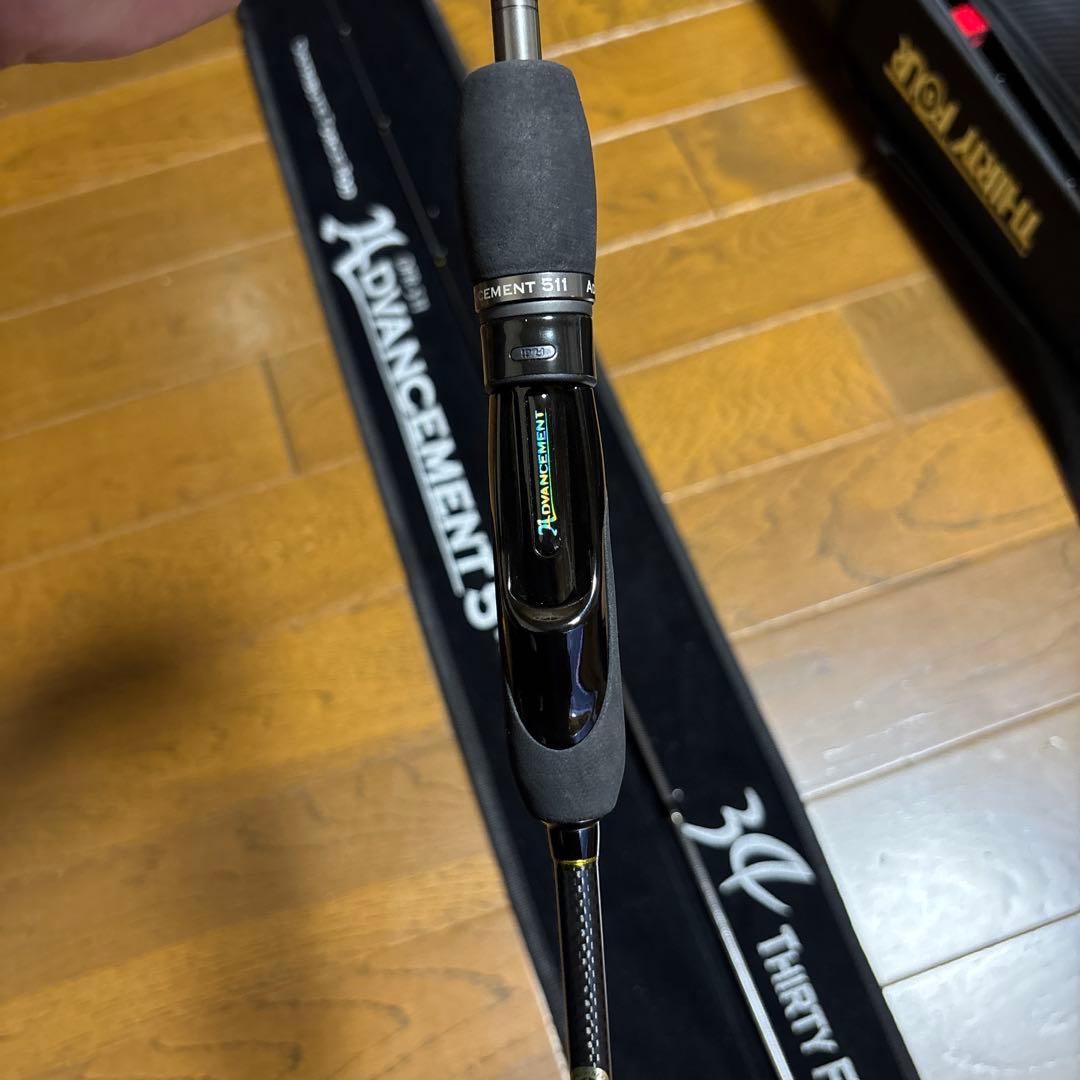 美品THIRTY FOUR ADVANCEMENT 5'11 ロッド ケース付き