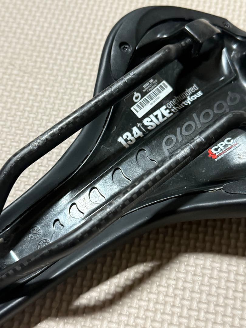 Prologo Nago Evo カーボンレール　サドル 134mm