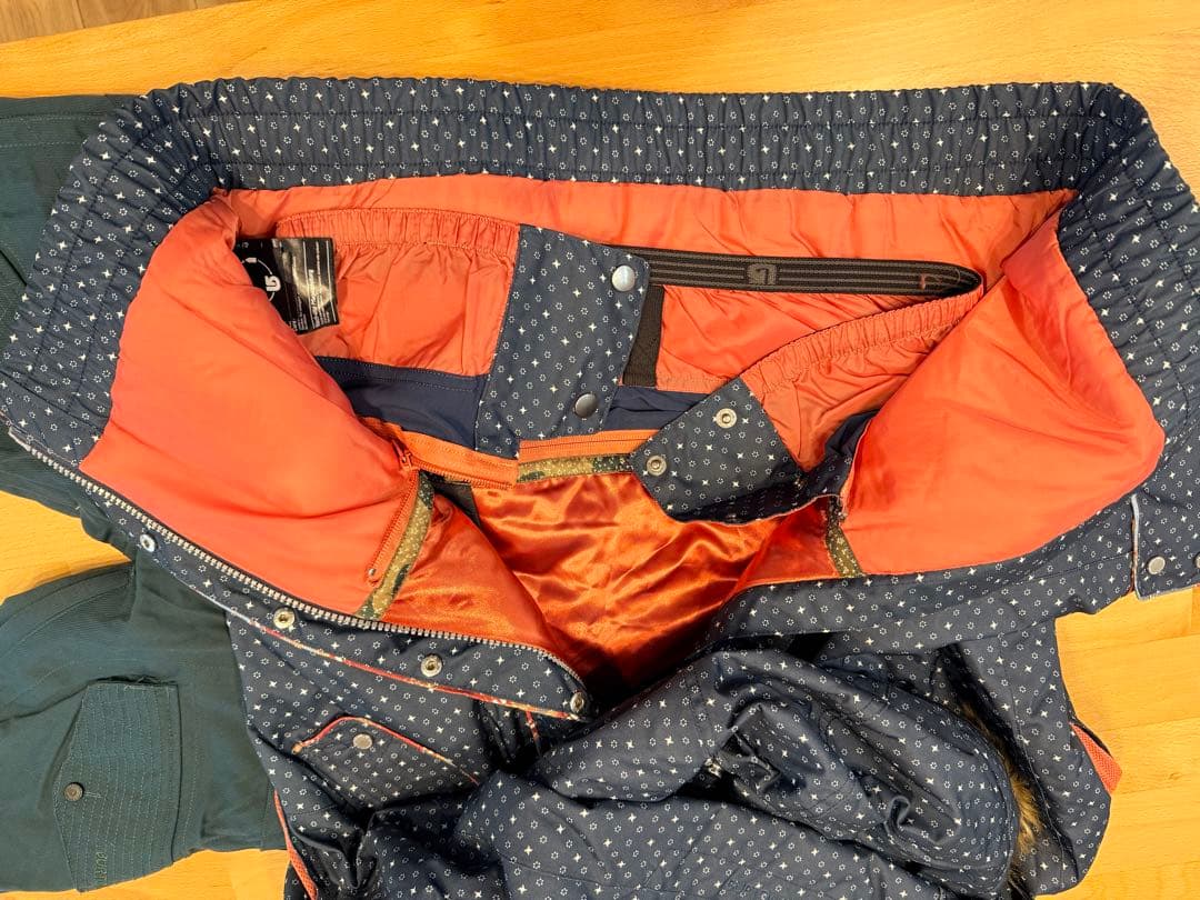 BURTON スノーボードウェア上下セットレディースSサイズ