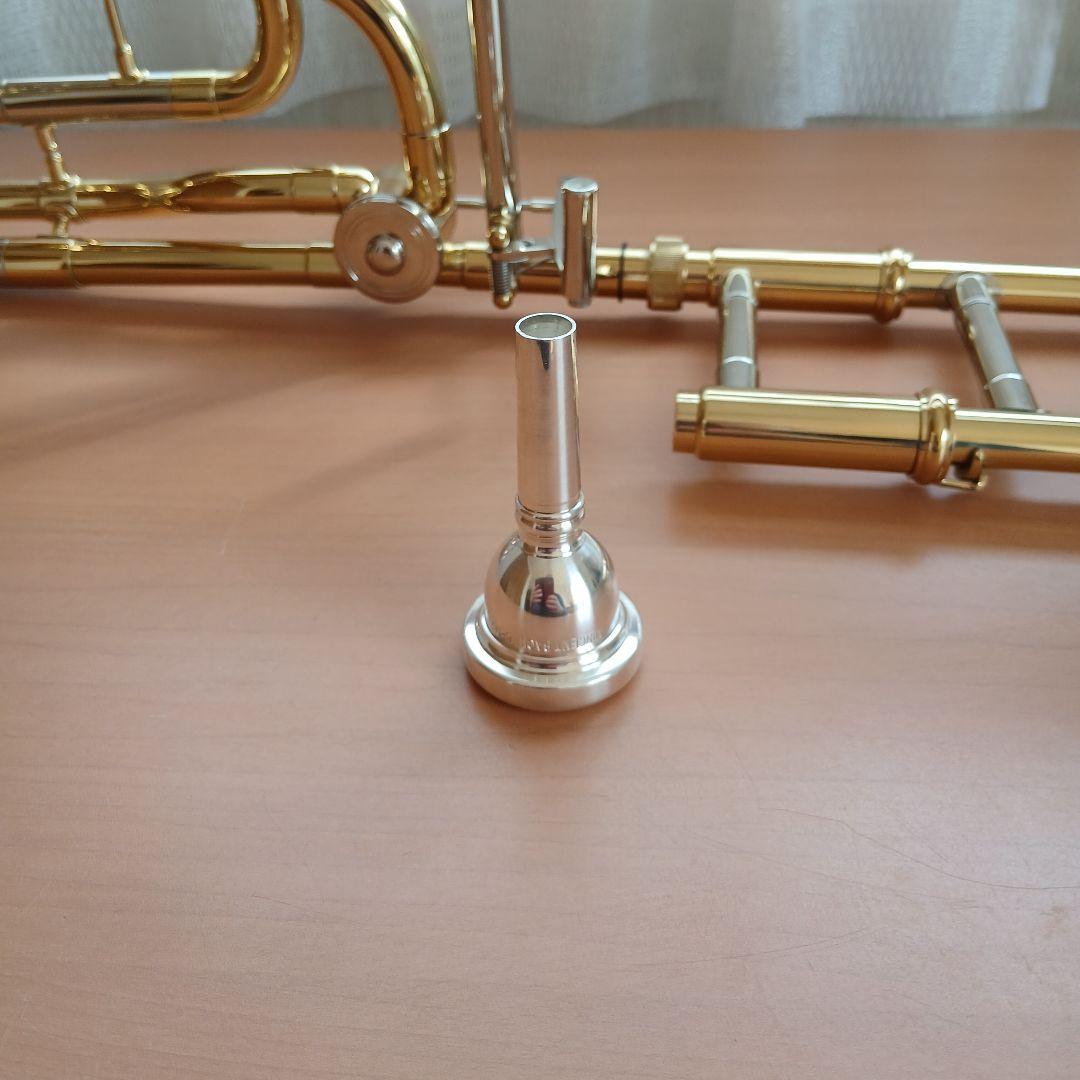 テナーバストロンボーン ケース付き マウスピースBACH 6-1/2AL付き