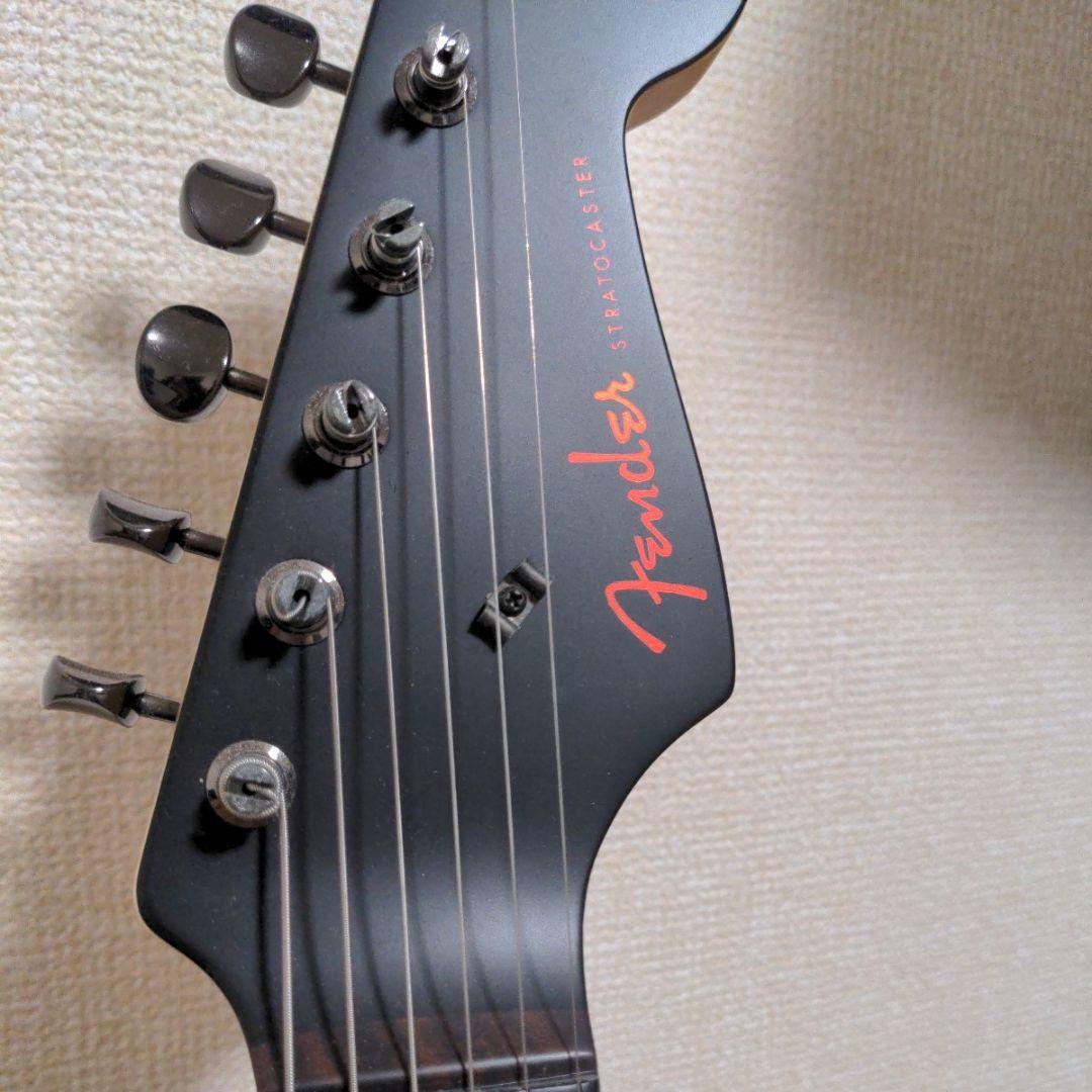 Limited Hybrid II Stratocaster Noir 6弦