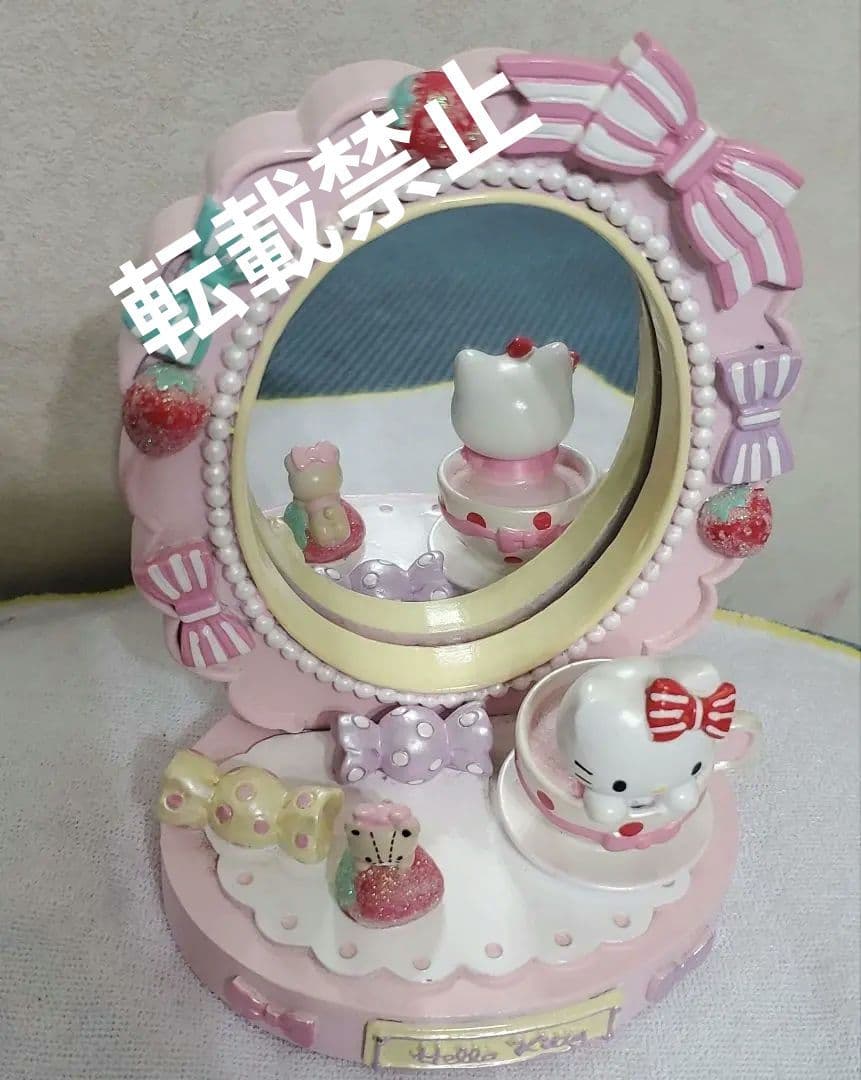 サンリオ　ハローキティ　タイニーチャム　ミニ卓上鏡