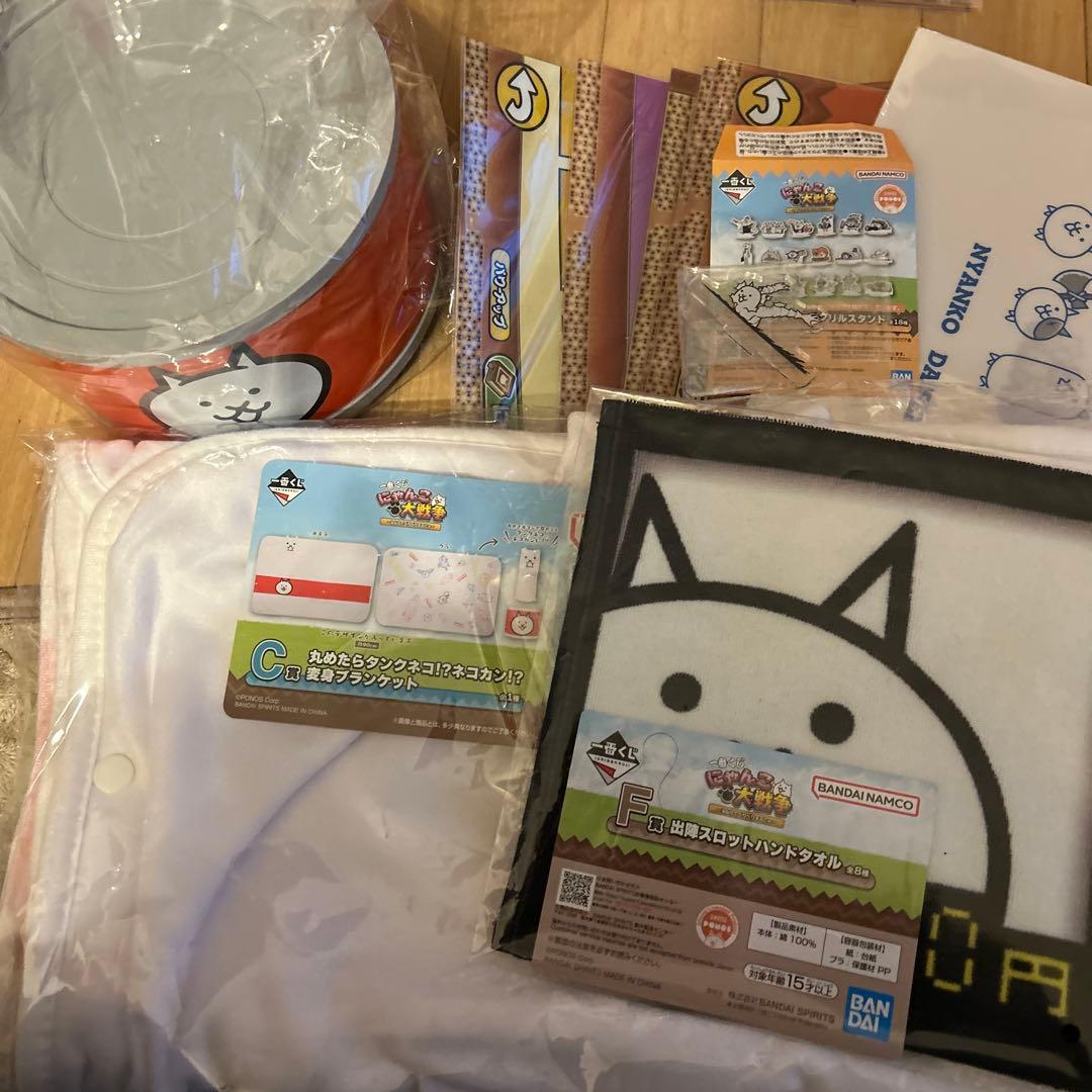 にゃんこ大戦争〜D賞ネコ缶型ケース付きフィギュア24体セット〜