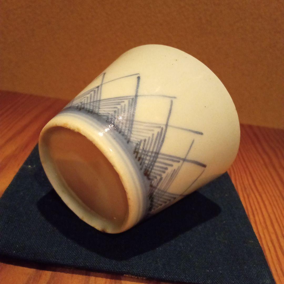 【古伊万里 （初期伊万里）】 草文　蕎麦猪口　江戸初〜中期　べた底