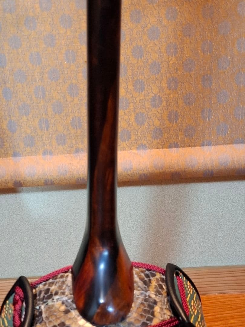 真壁型三線　八重山黒木四つ割り　ウジラミ 虎木入り　本皮1枚張り