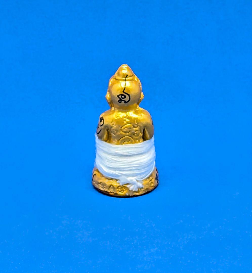 タイお守り　クマントーン　クルーバーチャイチャナ　仏暦2558年