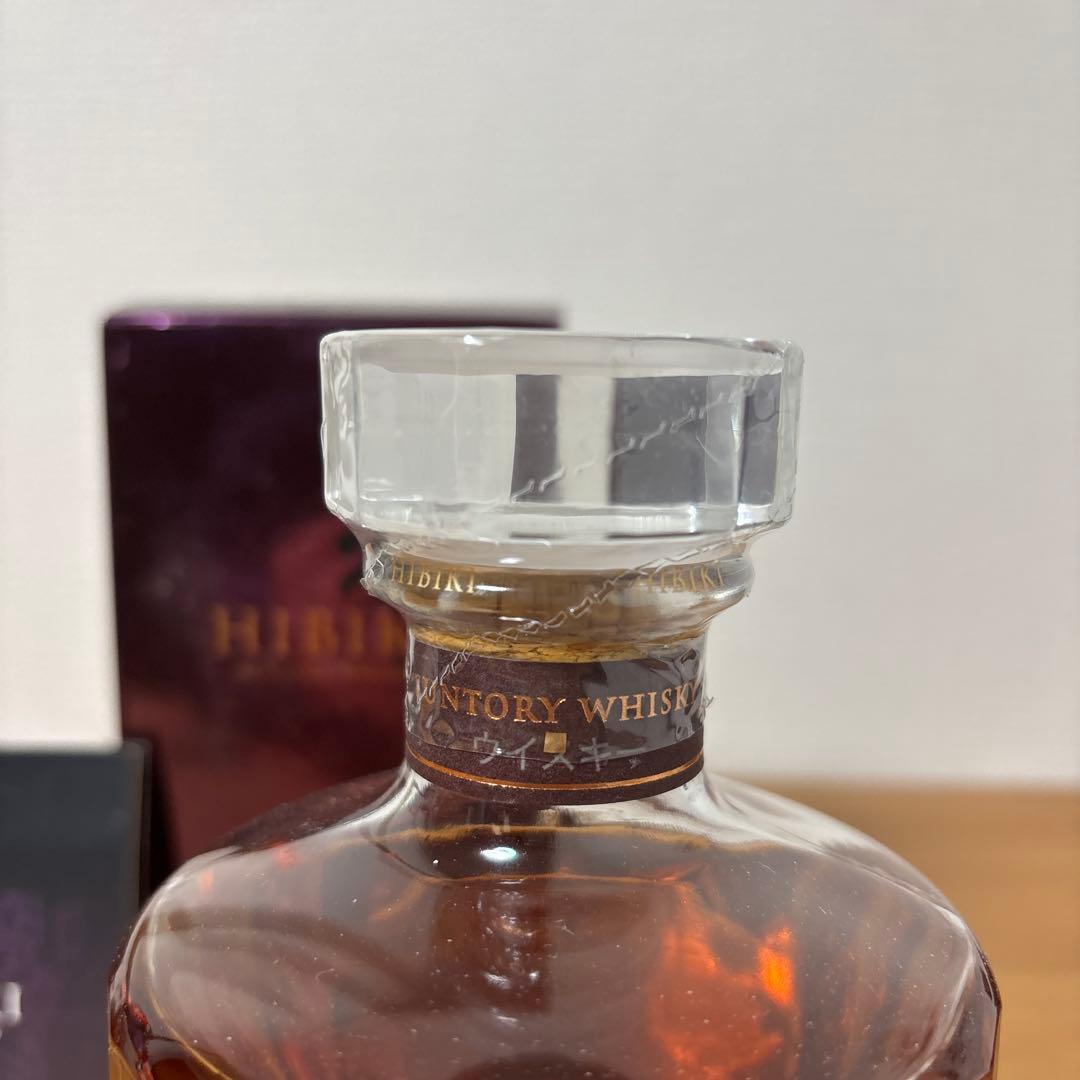 サントリーウイスキー　響17年　箱付　未開栓　終売品 ❻