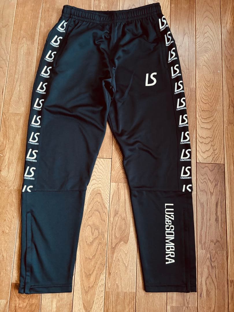 ルースインソブラ　ジャージ上下　Mサイズ