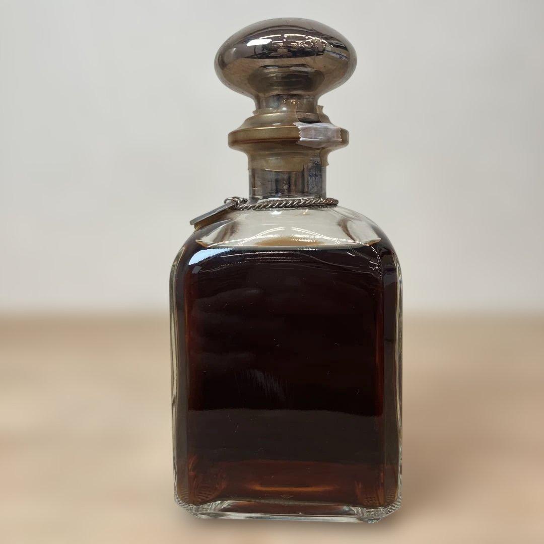 700mlブランデーHennessy Napoleon Silver Top