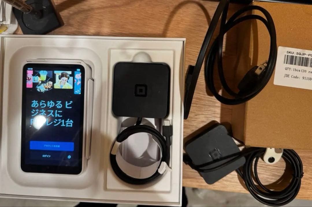 Square ターミナルと別売り　専用ハブ、ロール紙の3点セット