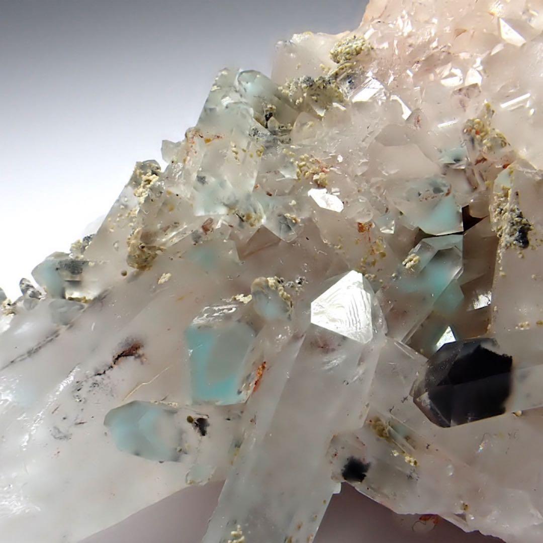 【南アフリカ/メッシーナ産】アホイトインクォーツ