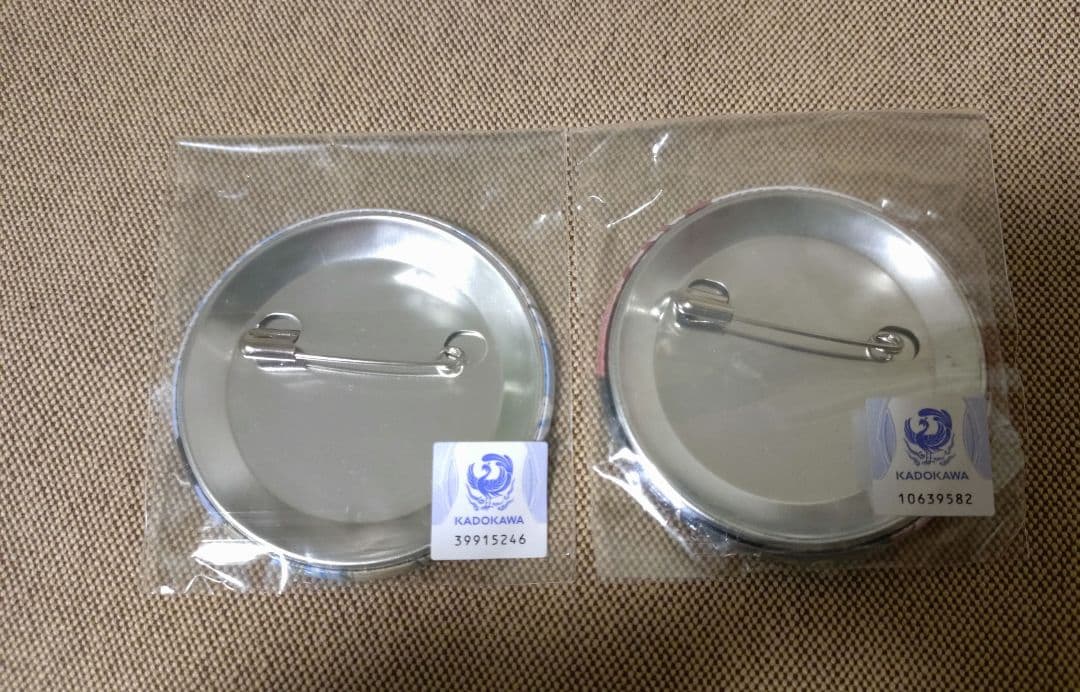 文豪ストレイドッグス　激推し缶バッジ　中也　太宰　缶バッジ　会場限定