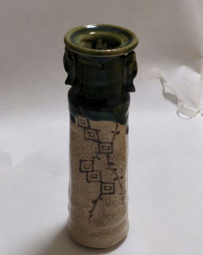 花入れ　花いれ　花器　お茶花　織部　おりべ　グリーン　耳付き　筒　茶道具