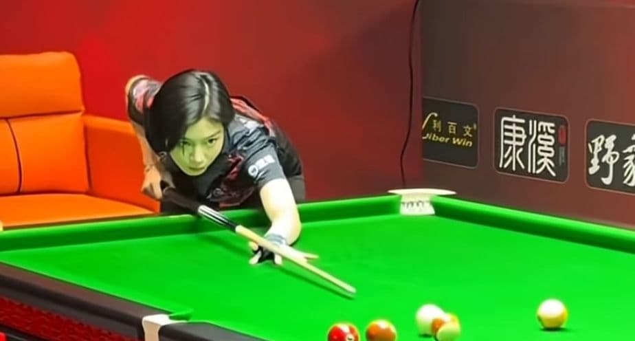 エクステ無し。　王思诺　ワン・スーヌオ　キュー　ビリヤード　ワン・スーノウモデル