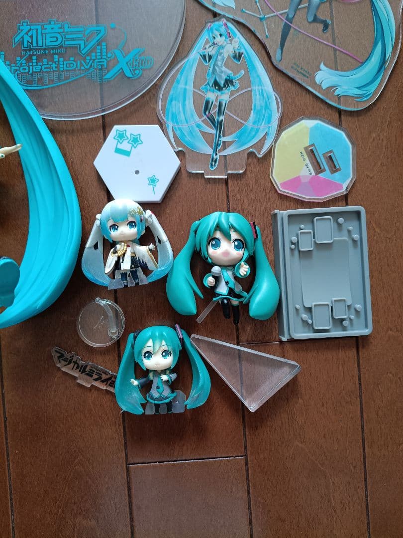 初音ミク フィギュア バッジ ポストカード セット