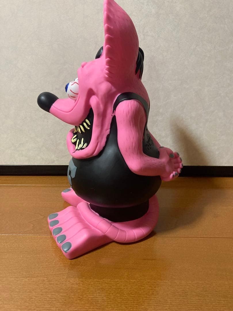 カーボページ ラットフィンク BIGフィギュア ピンク＆ブラック 新品