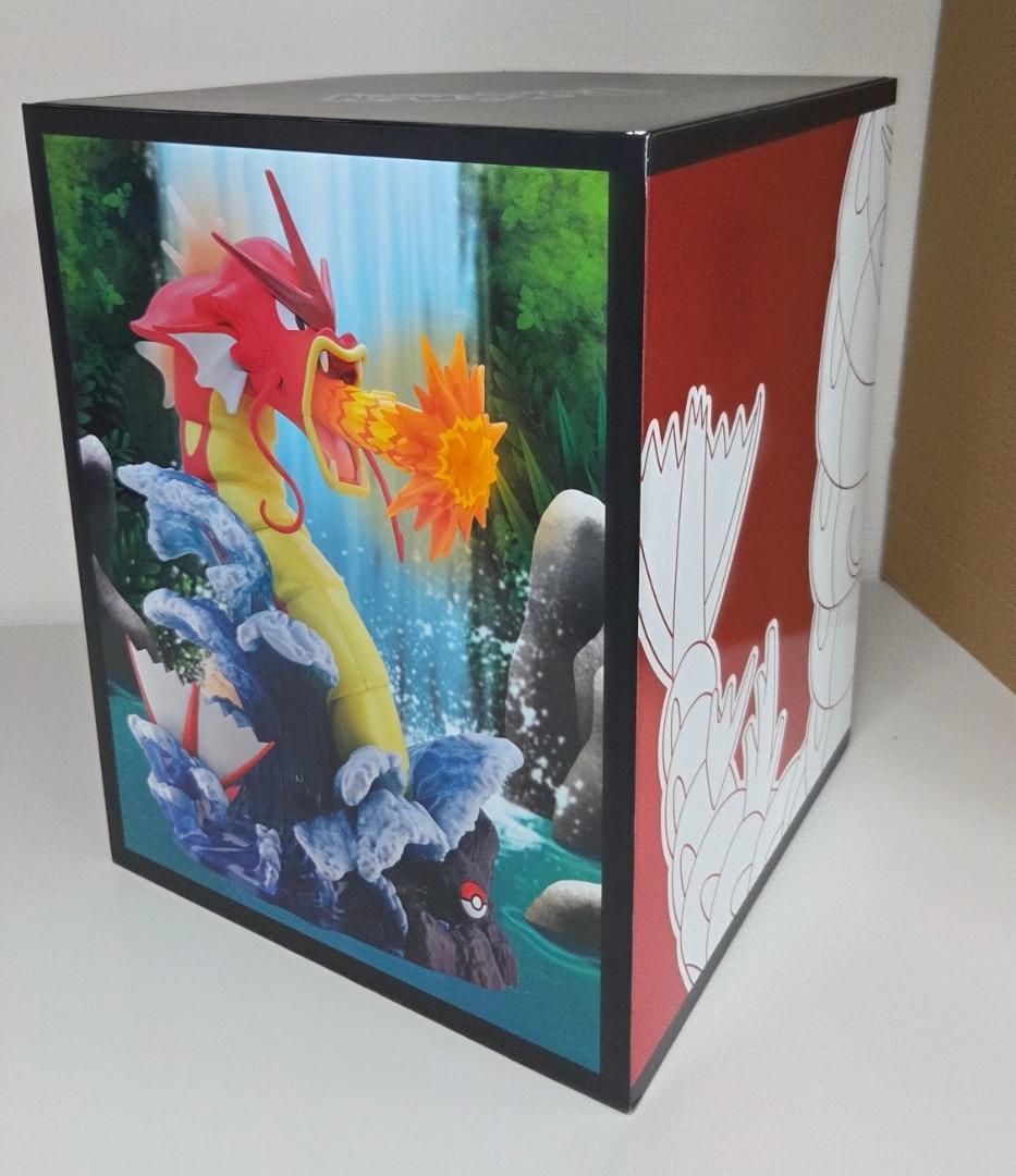 ポケモン WCS 2025 色違い赤いギャラドス デラックスフィギュア