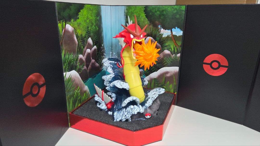 ポケモン WCS 2025 色違い赤いギャラドス デラックスフィギュア