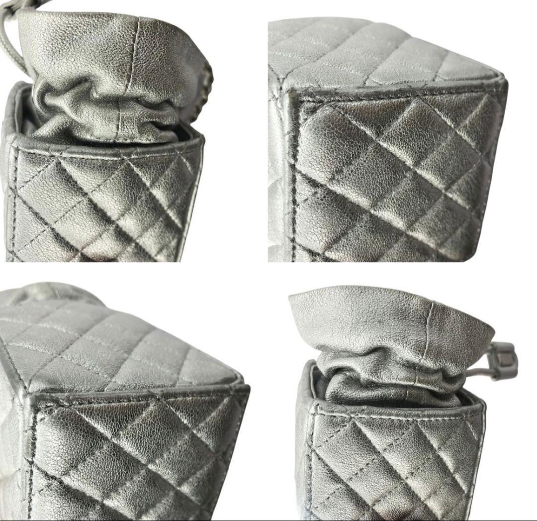 CHANEL ミニショルダーポーチ　ノベルティ　シルバー　キルティング　巾着