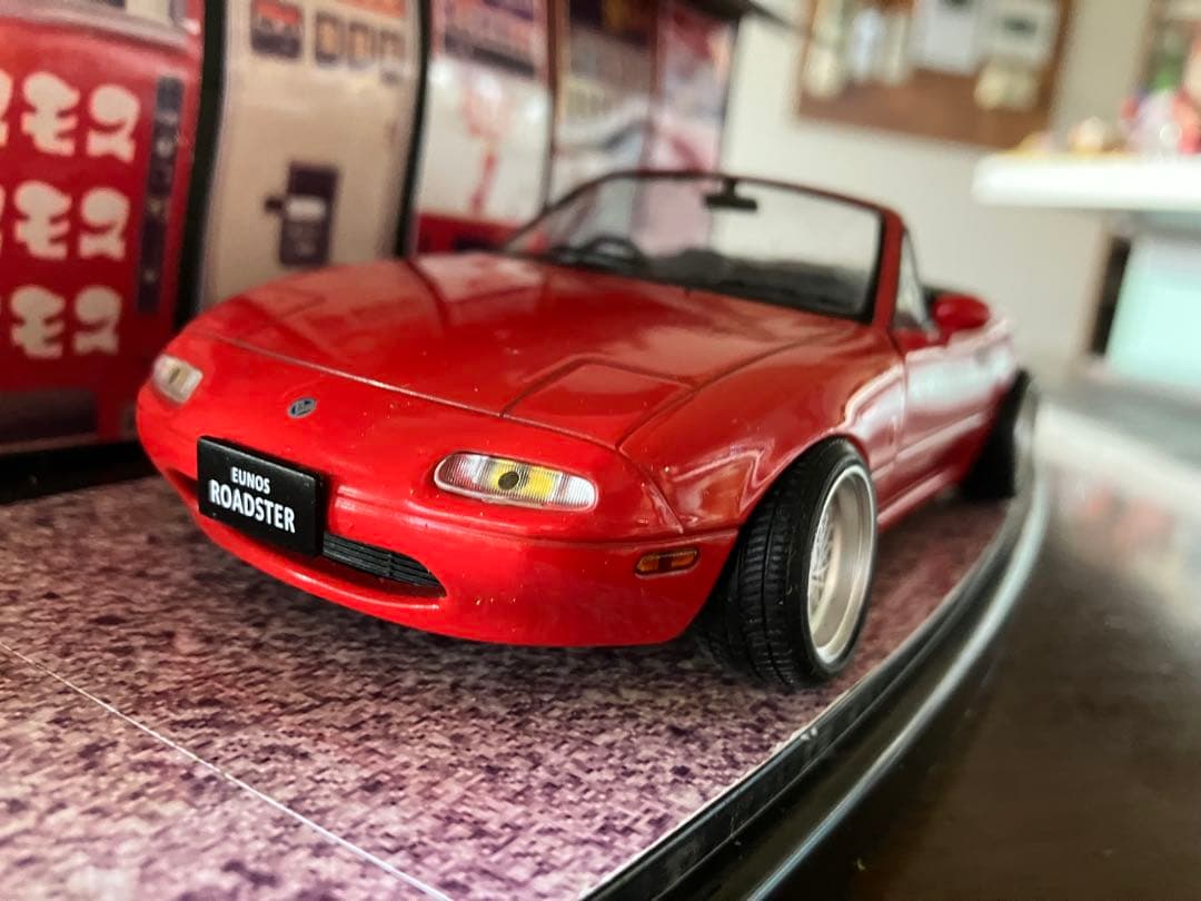 1/24マツダユーノスロードスター　ローダウンカスタムジオラマ 自動販売機照明付