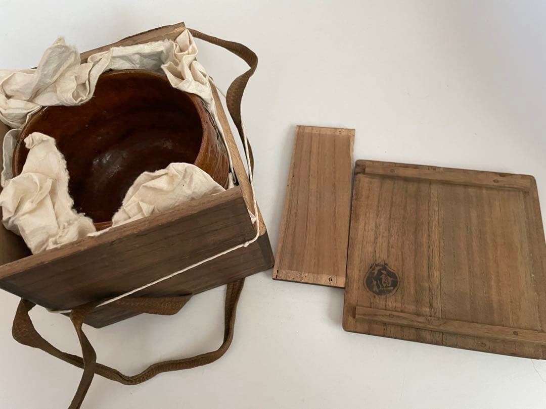 茶道具　骨董　大樋焼　飴釉　手捻り　茶碗　抹茶碗　共箱