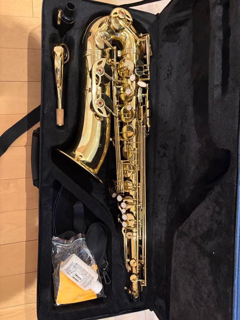 テナーサックス本体 ゴールド マウスピース付き