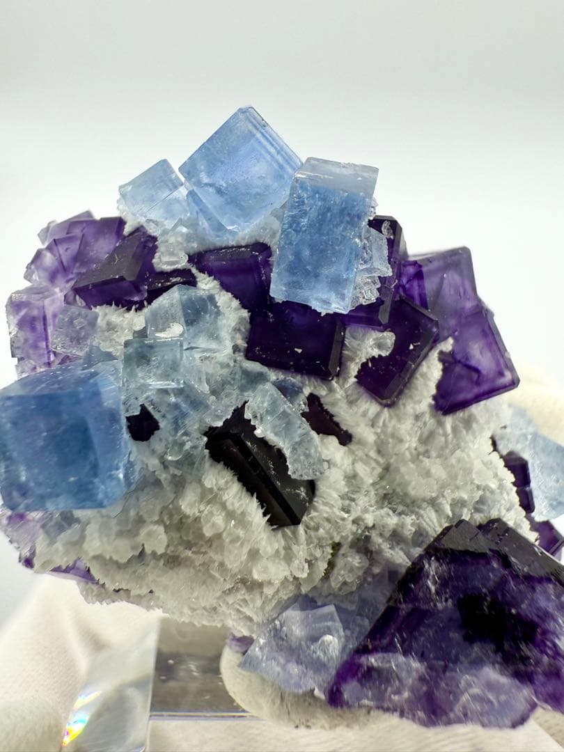 パープル　ブルーフローライト　浙江省産　蛍石　原石　鉱物標本　天然石