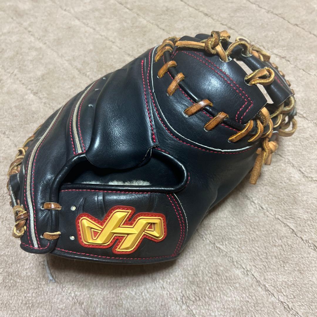 ハタケヤマ　キャッチャー用グローブ 黒/赤