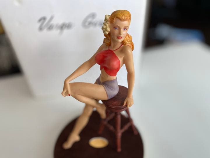 バーガ・ガール Varga Girl  世界限定品　ピンナップガール