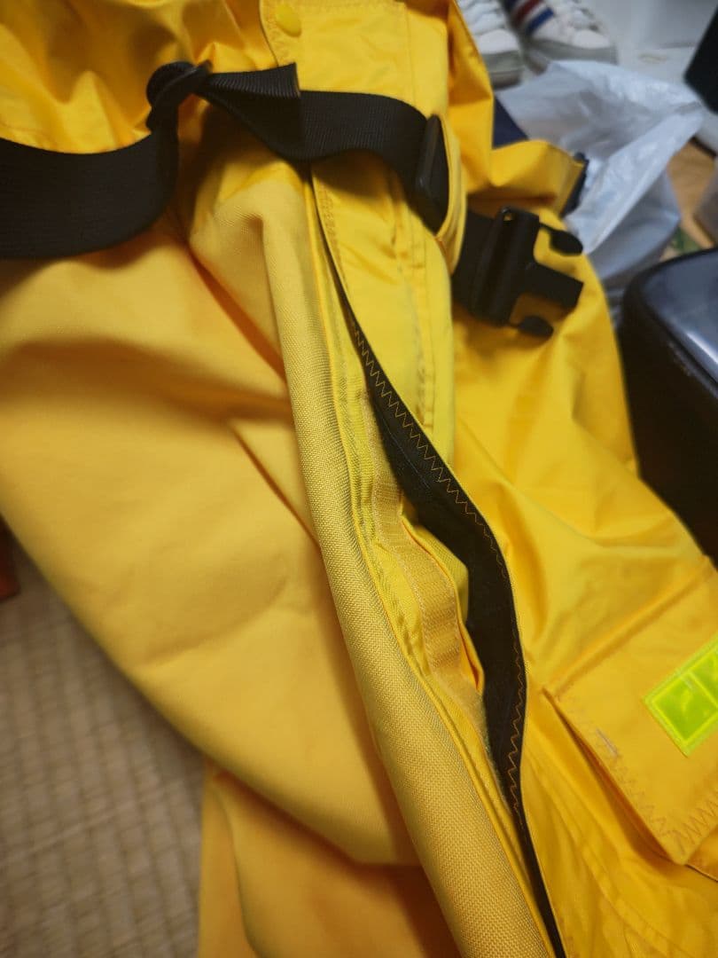 未使用品 ヘリーハンセン サロペット （サイズＬ）