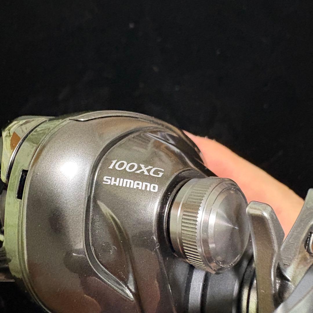 シマノ 23 メタニウム 100XG 右巻き 本体のみ 美品