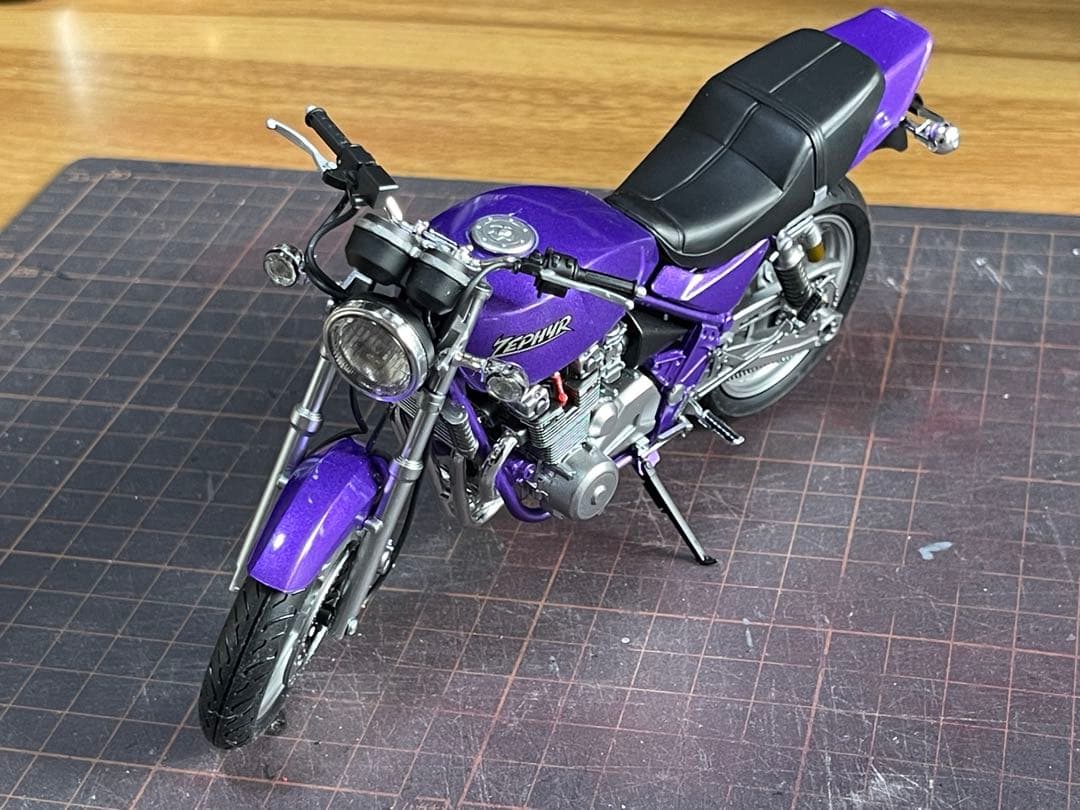 1/32 カワサキ・ゼファー（ZR400C）★完成品