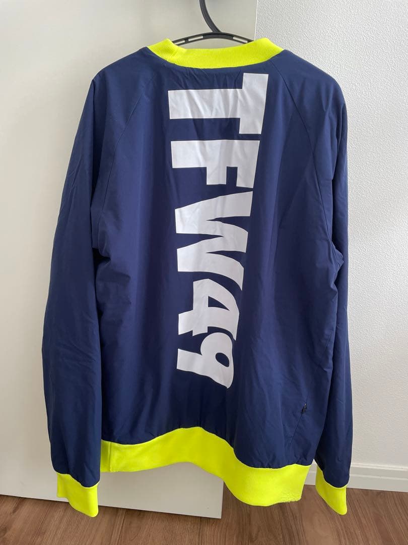 TFW49 リバーシブル プルオーバー