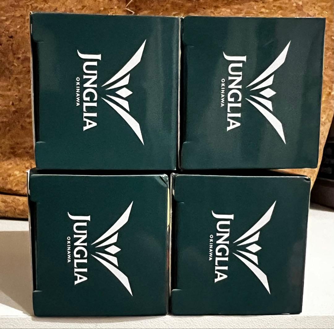 トミカ 　ジャングリア　限定　いすゞ　ギガ　 4セット　新品未開封品