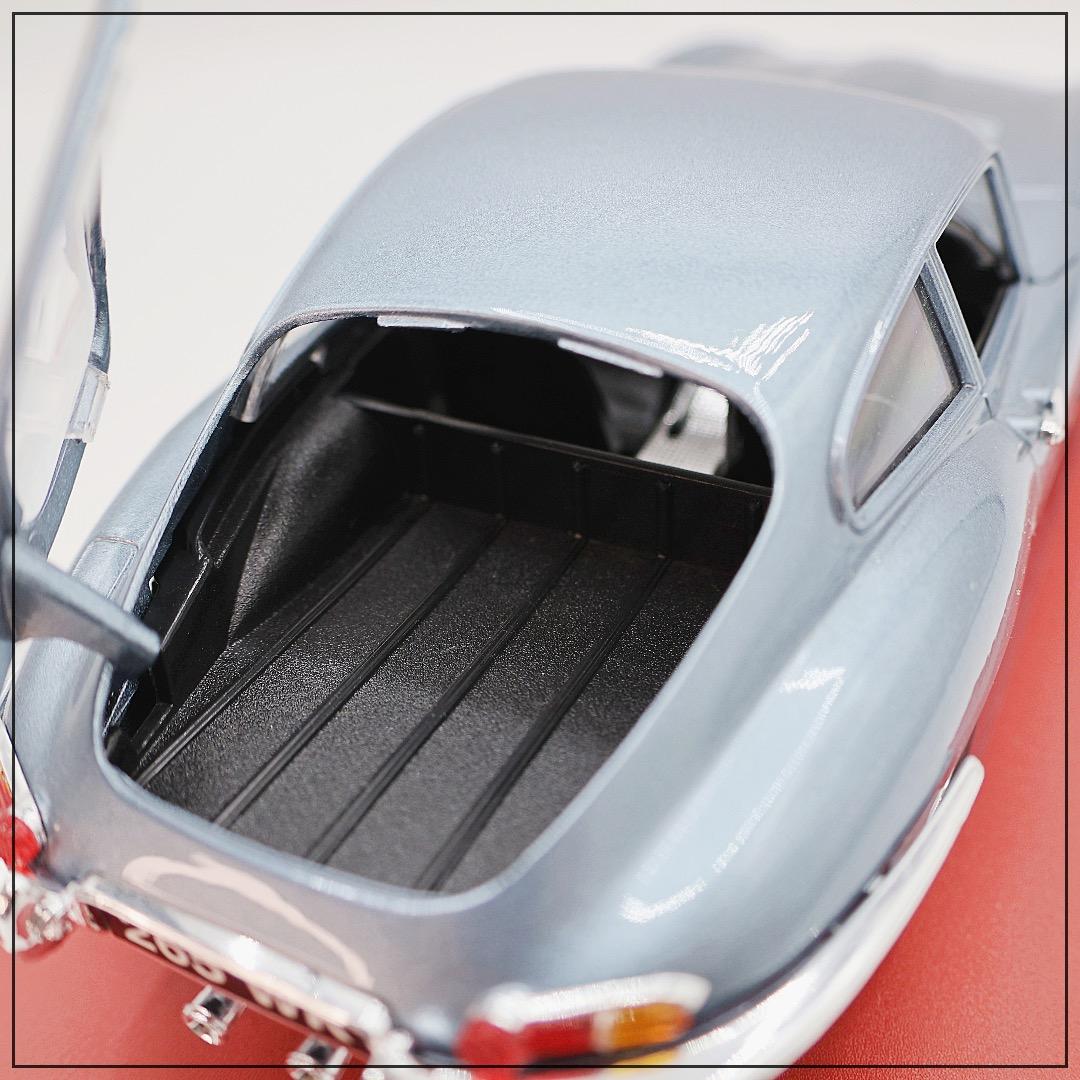 モデルカー｜Burago｜Jaguar E -Type Coupe 1/8｜