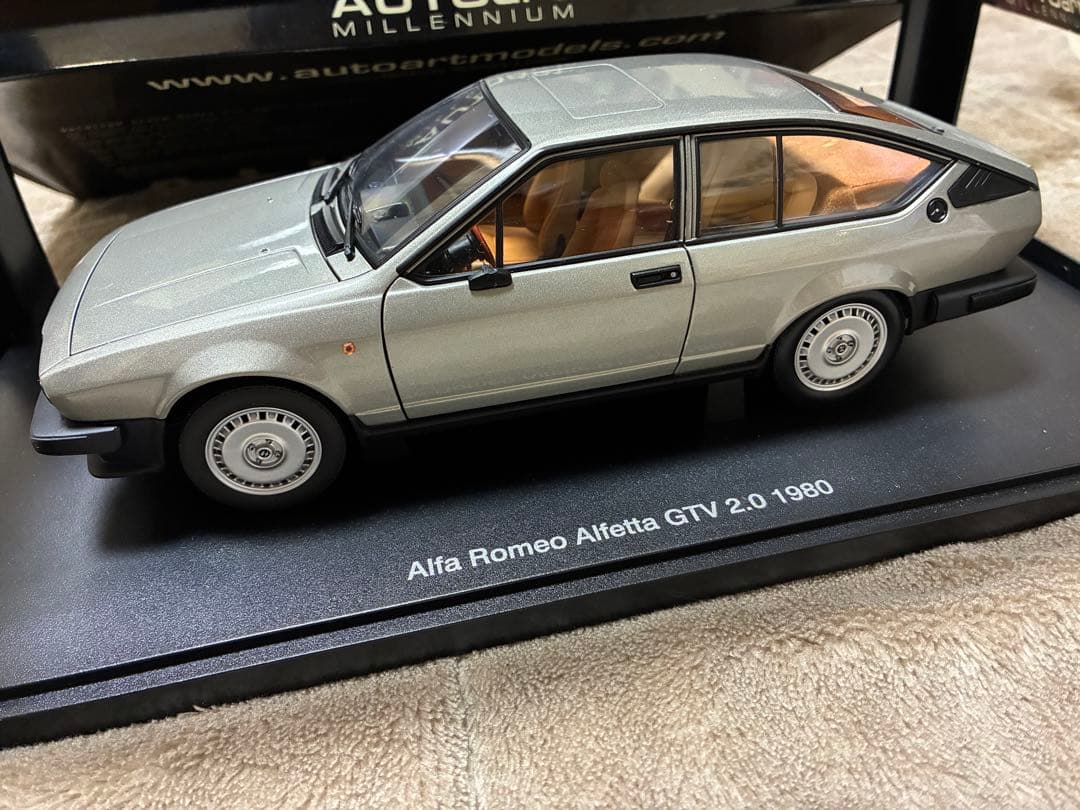り**様 Alfa Romeo Alfetta GTV 2.0 1980 AUT