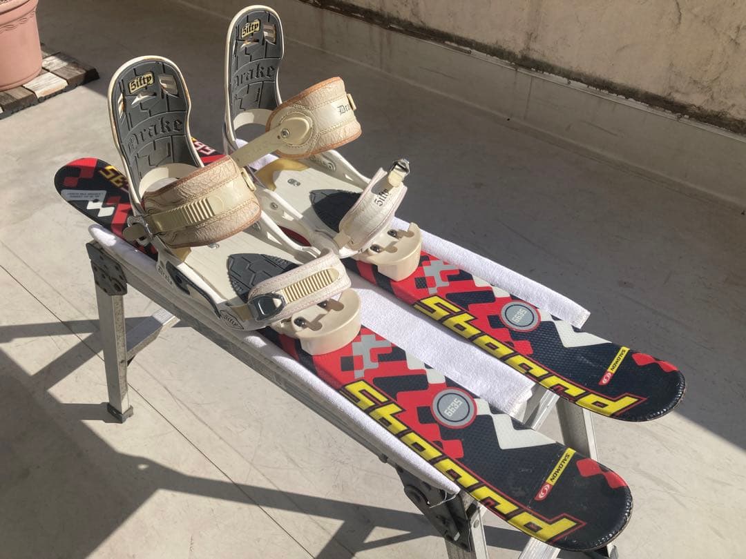 ショートスキー(ファン)スノーボード　ブーツ用SALOMON×DRAKE赤黒黄